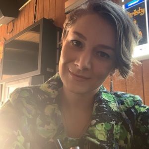 Meet your Posher, Stacy